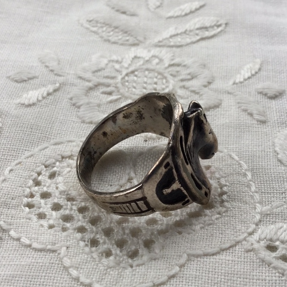 Ring - Picture 2 of 3